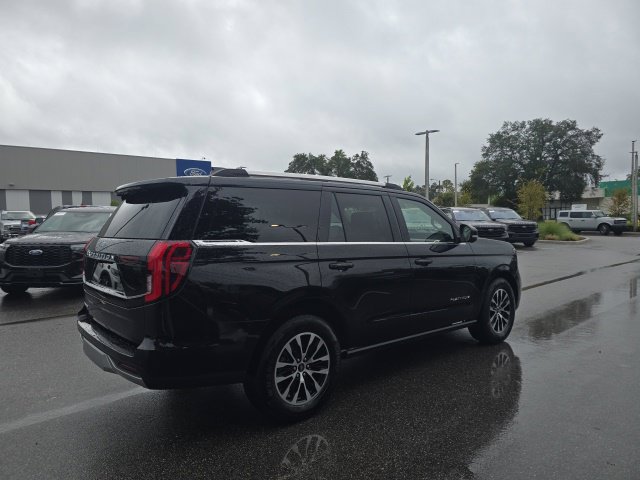 Certified 2025 Ford Expedition Platinum AWD/4WD image 3