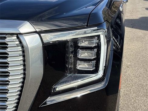 Used 2022 GMC Yukon XL Denali w/ Max Trailering Package image 10
