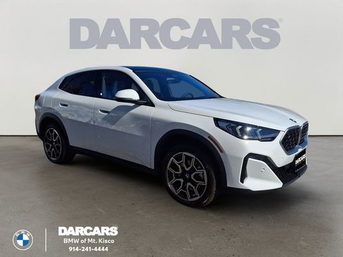 Used 2026 BMW X2 xDrive28i w/ Technology Package image 1