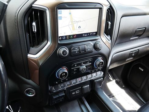 Used 2022 Chevrolet Silverado 1500 High Country w/ Technology Package AWD/4WD image 36