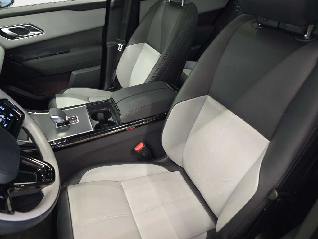 Certified 2024 Land Rover Range Rover Velar Dynamic SE AWD/4WD image 18