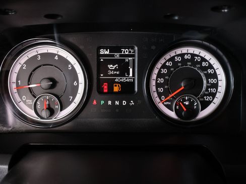 Used 2024 RAM 1500 Classic SLT AWD/4WD image 4