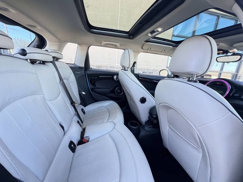 Used 2016 MINI Cooper S image 13