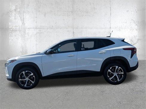 Certified 2025 Chevrolet Trax RS image 10