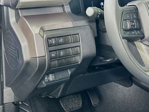 Used 2025 Toyota Tacoma SR5 image 10