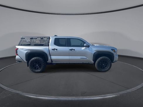 Used 2024 Toyota Tacoma TRD Off-Road w/ TRD Off Road Upgrade Package AWD/4WD image 9
