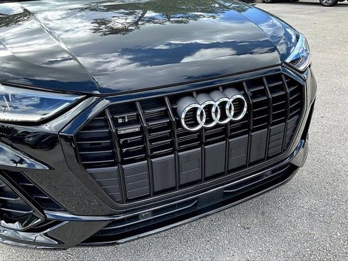 New 2025 Audi Q3 2.0T Premium image 11