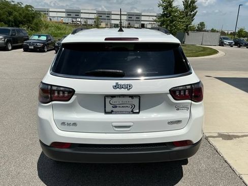 Used 2024 Jeep Compass Latitude AWD/4WD image 4