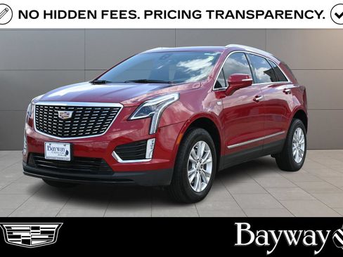 Certified 2025 Cadillac XT5 Luxury FWD image 1