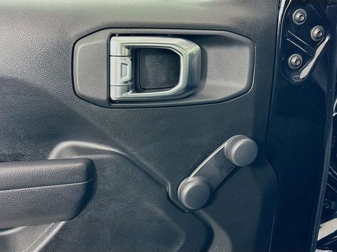 Used 2024 Jeep Wrangler Sport image 17