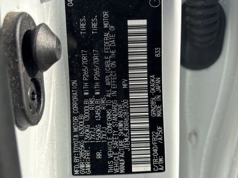 Used 2024 Toyota 4Runner SR5 image 11