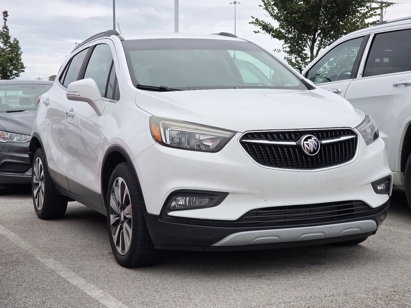 Used 2018 Buick Encore Preferred FWD image 2