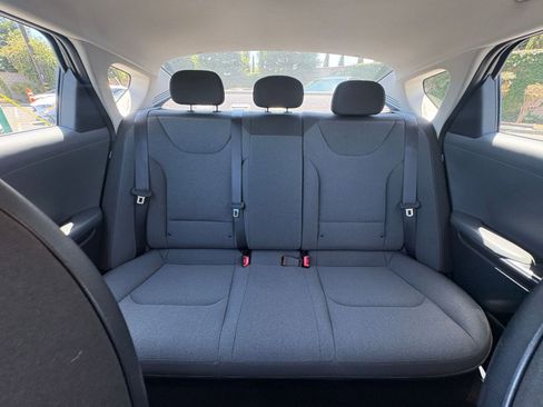 Used 2025 Kia K4 FWD image 38