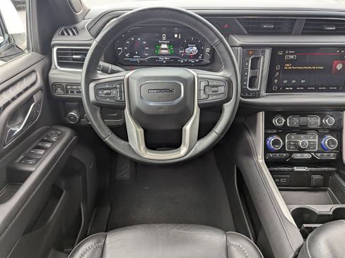 Certified 2023 GMC Yukon Denali image 12