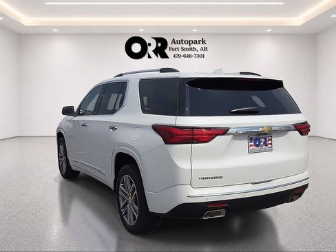 Used 2022 Chevrolet Traverse High Country FWD image 4