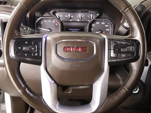 Used 2020 GMC Sierra 1500 SLT AWD/4WD image 3