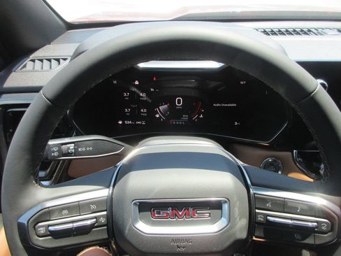 New 2026 GMC Canyon AT4 AWD/4WD image 17