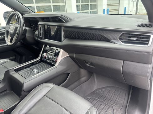 Used 2022 GMC Yukon Denali w/ Denali Reserve Package RWD image 27