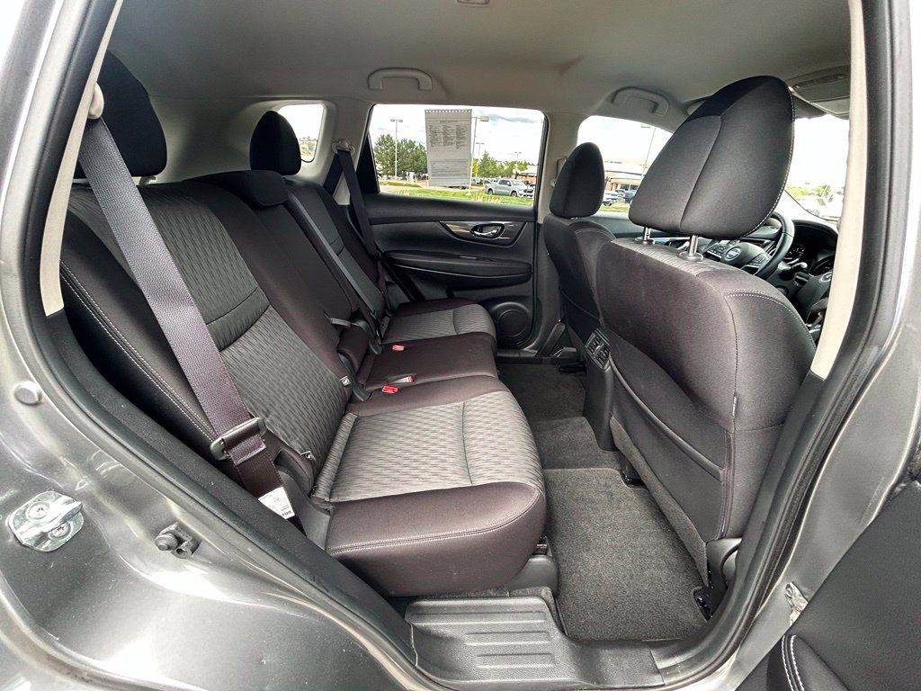 Used 2020 Nissan Rogue SV AWD/4WD image 29