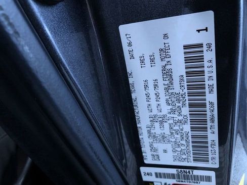 Certified 2017 Toyota Tacoma SR image 24