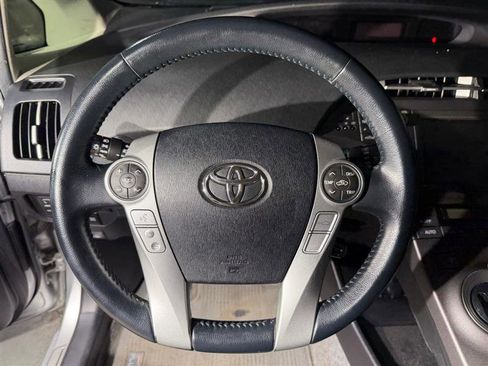 Used 2012 Toyota Prius Plug-In Hybrid image 11