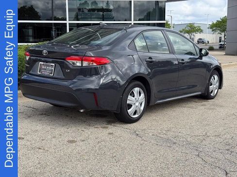 Used 2023 Toyota Corolla LE w/ LE Premium Package FWD image 3