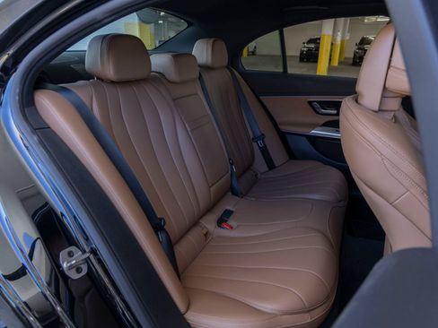 Used 2026 Mercedes-Benz E 350 4MATIC Sedan image 23