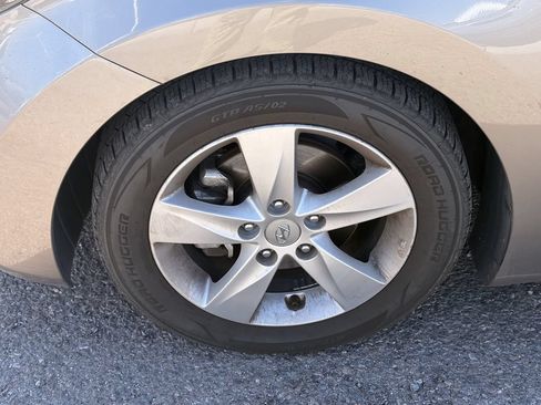 Used 2013 Hyundai Elantra GLS FWD image 5