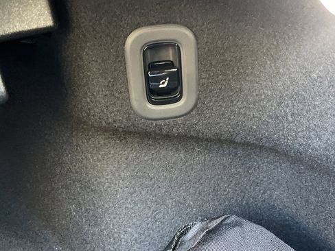 New 2026 Mercedes-Benz CLE 53 AMG 4MATIC Cabriolet image 18