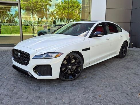 Used 2024 Jaguar XF R-Dynamic SE AWD/4WD image 1