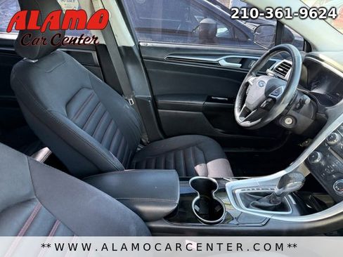 Used 2014 Ford Fusion SE w/ Equipment Group 201A image 11