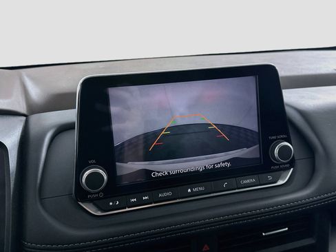 Used 2023 Nissan Rogue SV FWD image 22