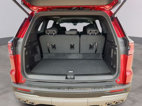 New 2026 GMC Acadia Elevation FWD image 9