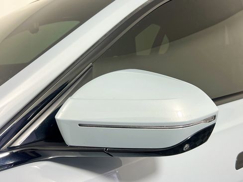 Used 2024 BMW 740i image 12