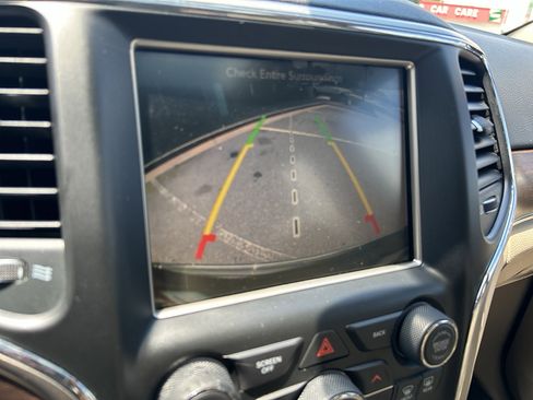 Used 2015 Jeep Grand Cherokee Limited image 13