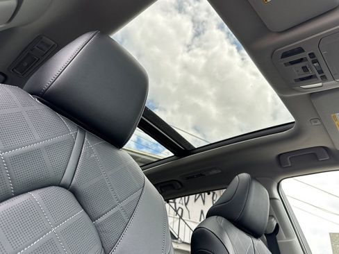 New 2026 Toyota Highlander Platinum AWD/4WD image 20