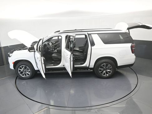 Used 2024 Chevrolet Suburban Z71 image 71