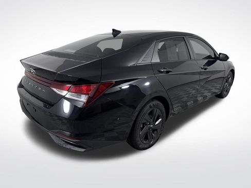 Certified 2021 Hyundai Elantra SEL w/ Convenience Package image 3