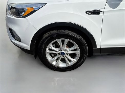 Used 2019 Ford Escape SE image 29