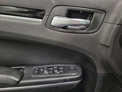 Used 2017 Chrysler 300 S w/ 300S Premium Group image 20