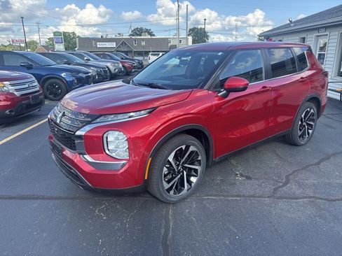 Used 2022 Mitsubishi Outlander ES image 8