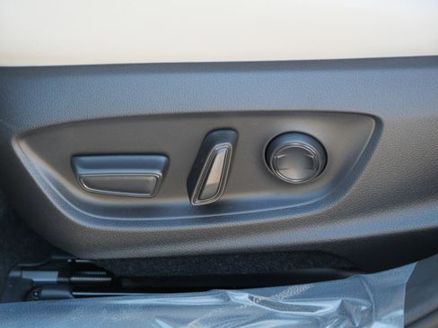 New 2026 Toyota Prius Limited image 7