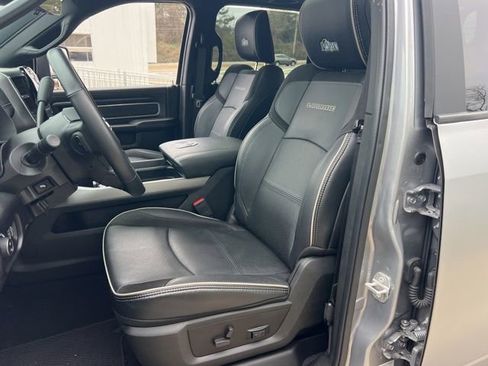 Used 2024 RAM 2500 Laramie w/ Night Edition image 34