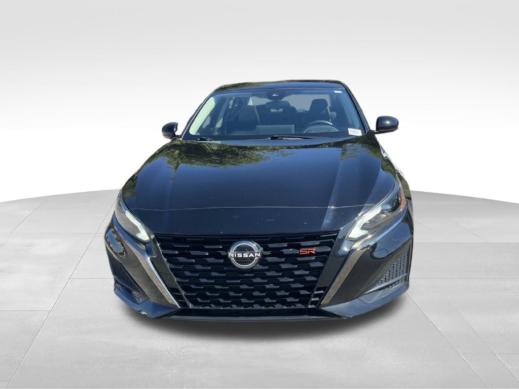 Used 2023 Nissan Altima 2.5 SR w/ SR Premium Package FWD image 10