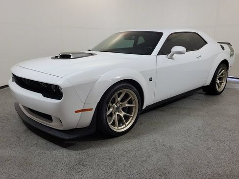 Used 2023 Dodge Challenger R/T Scat Pack RWD image 3