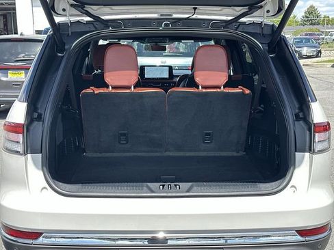 Used 2025 Lincoln Aviator Reserve w/ Equipment Group 201A AWD/4WD image 25