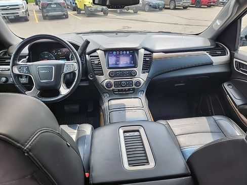 Certified 2018 GMC Yukon Denali w/ Open Road Package AWD/4WD image 39