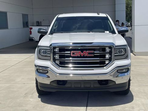 Used 2018 GMC Sierra 1500 SLT AWD/4WD image 3