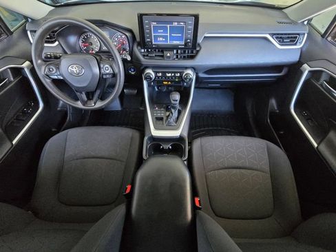 Used 2021 Toyota RAV4 XLE AWD/4WD image 9