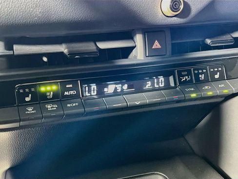 Certified 2023 Toyota Crown Platinum AWD/4WD image 14